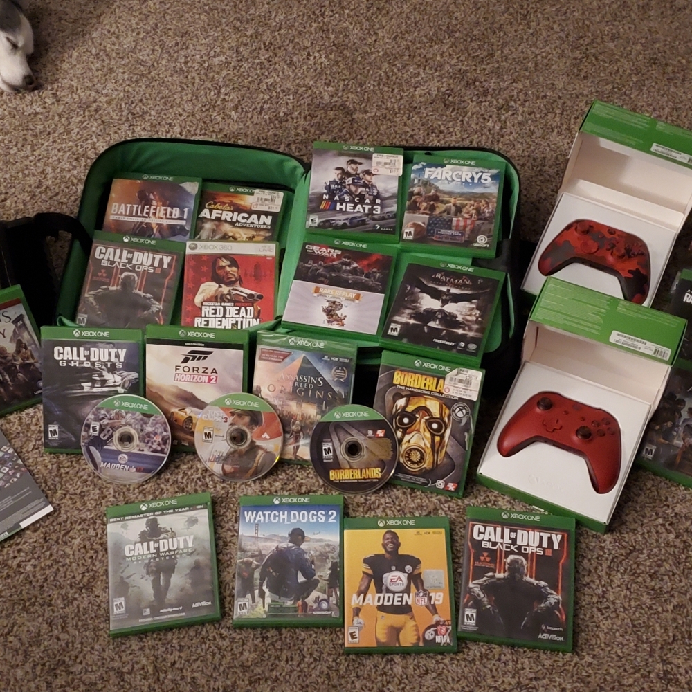 Video Games Collection with Diverse Titles - Picture 1 of 8